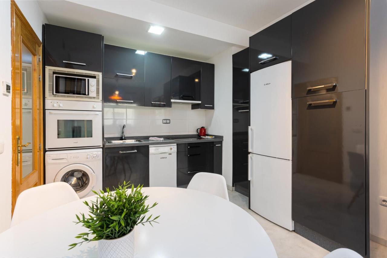 Holidays2Malaga Carrera Capuchinos Free Parking Aircon Downtown Buitenkant foto