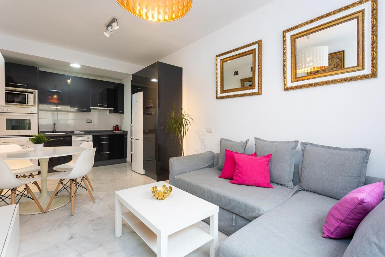 Holidays2Malaga Carrera Capuchinos Free Parking Aircon Downtown Buitenkant foto