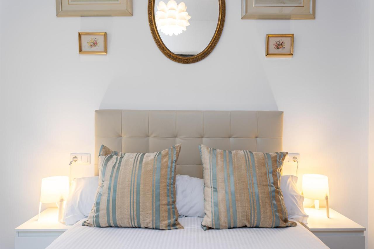 Holidays2Malaga Carrera Capuchinos Free Parking Aircon Downtown Buitenkant foto