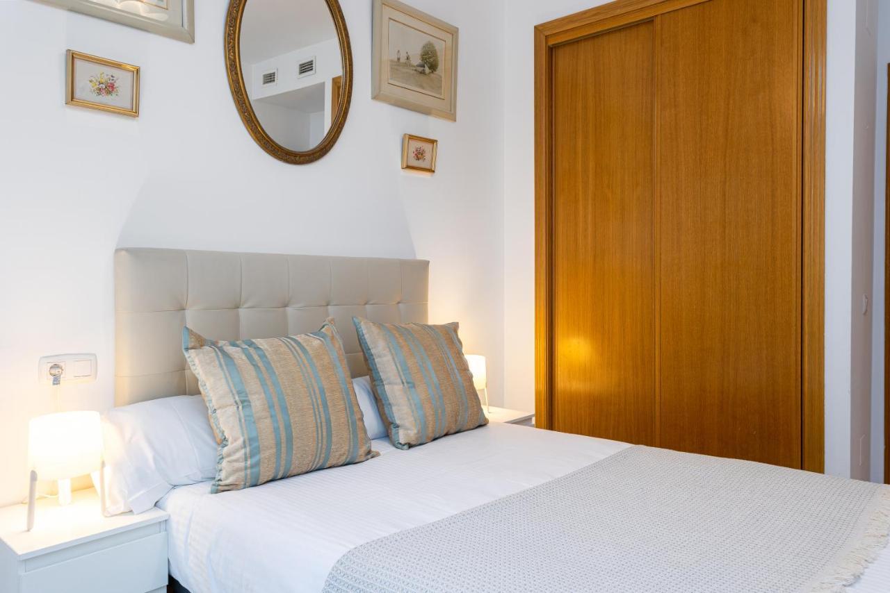 Holidays2Malaga Carrera Capuchinos Free Parking Aircon Downtown Buitenkant foto